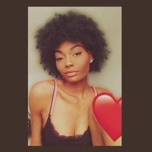 Meet your Posher, Joyy